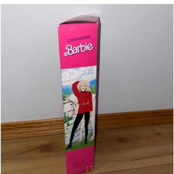 BARBIE Canadian Mountie  - Vintage1987  NIB - Picture 14 of 16